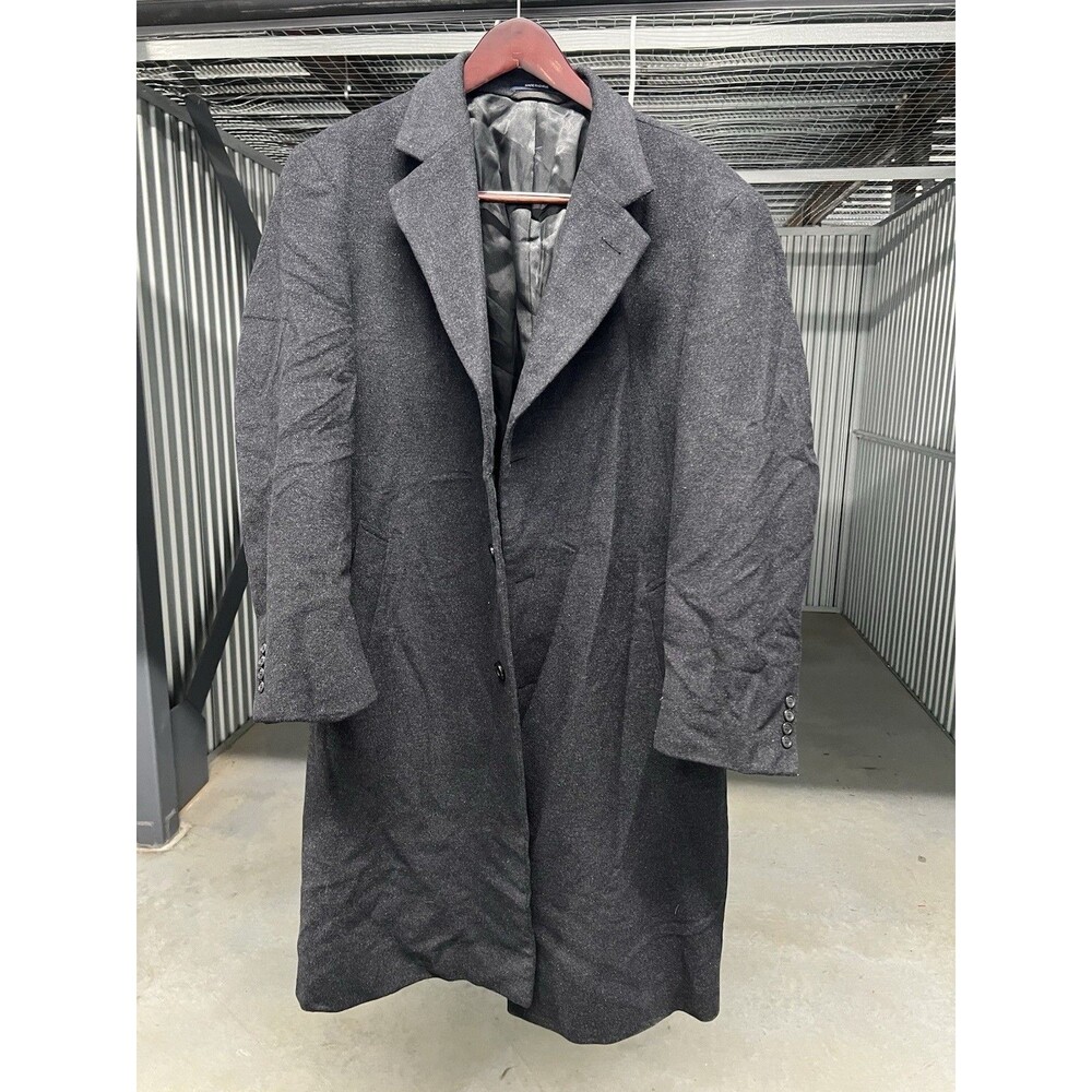 Men’s Wool 80% And Nylon 20% Overcoat By Nautica.  Size 46R